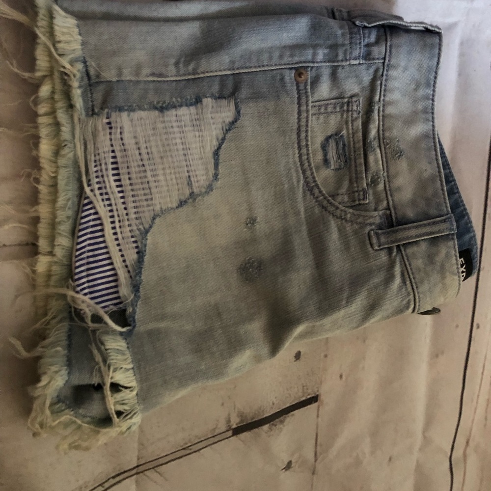 Express jean short white and bleu size 8